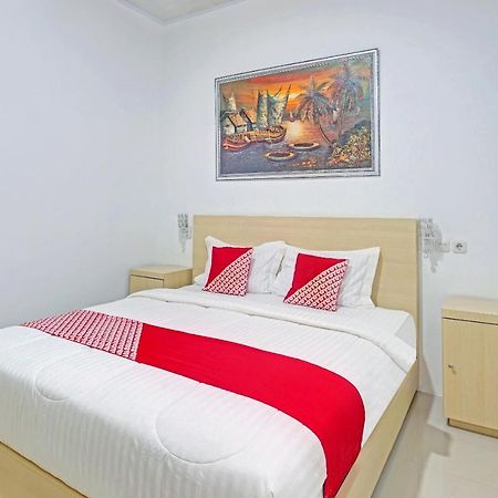 Oyo 90404 Pringombo Homestay 2 Syariah Μπαντάρ Λαμπούνγκ Εξωτερικό φωτογραφία