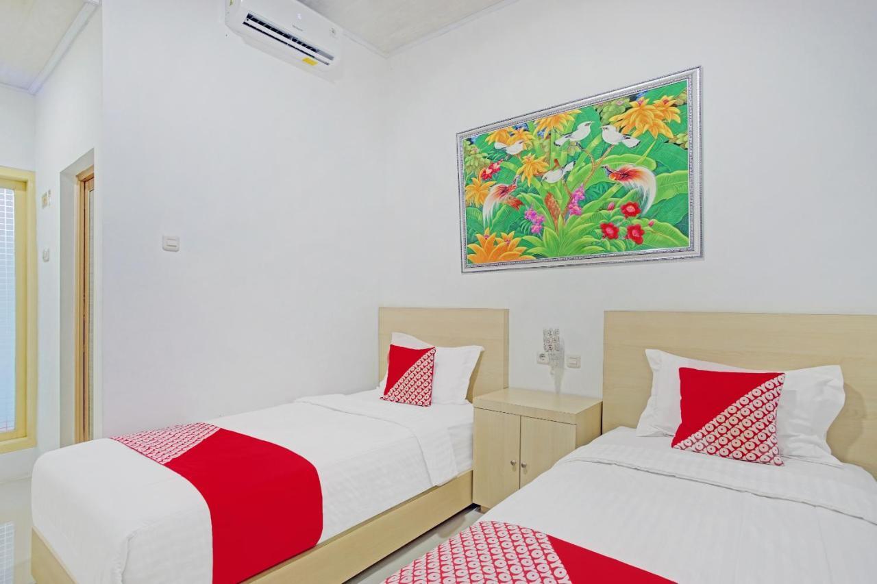 Oyo 90404 Pringombo Homestay 2 Syariah Μπαντάρ Λαμπούνγκ Εξωτερικό φωτογραφία